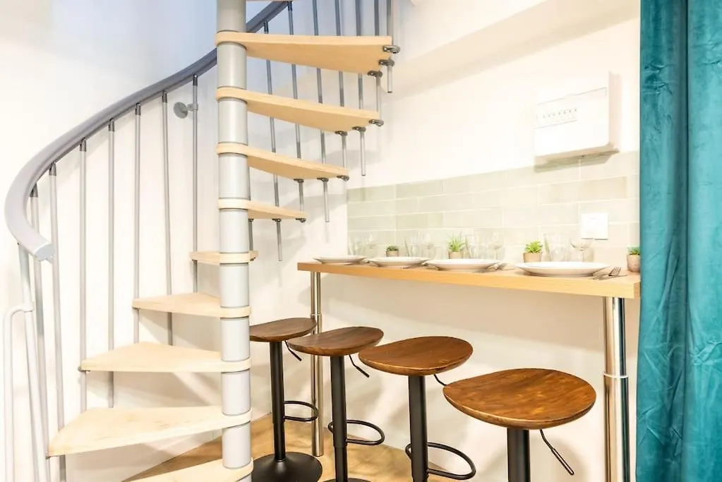 Petit Chateau Proche De La Bastille / Gare De Lyon Apartment Paris France